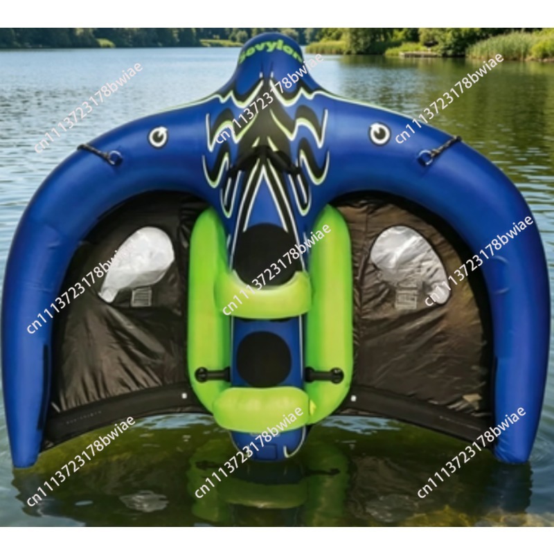 Sports Equipment In Flight - Giochi acquatici, idrovolante, volo gonfiabile, attrezzature